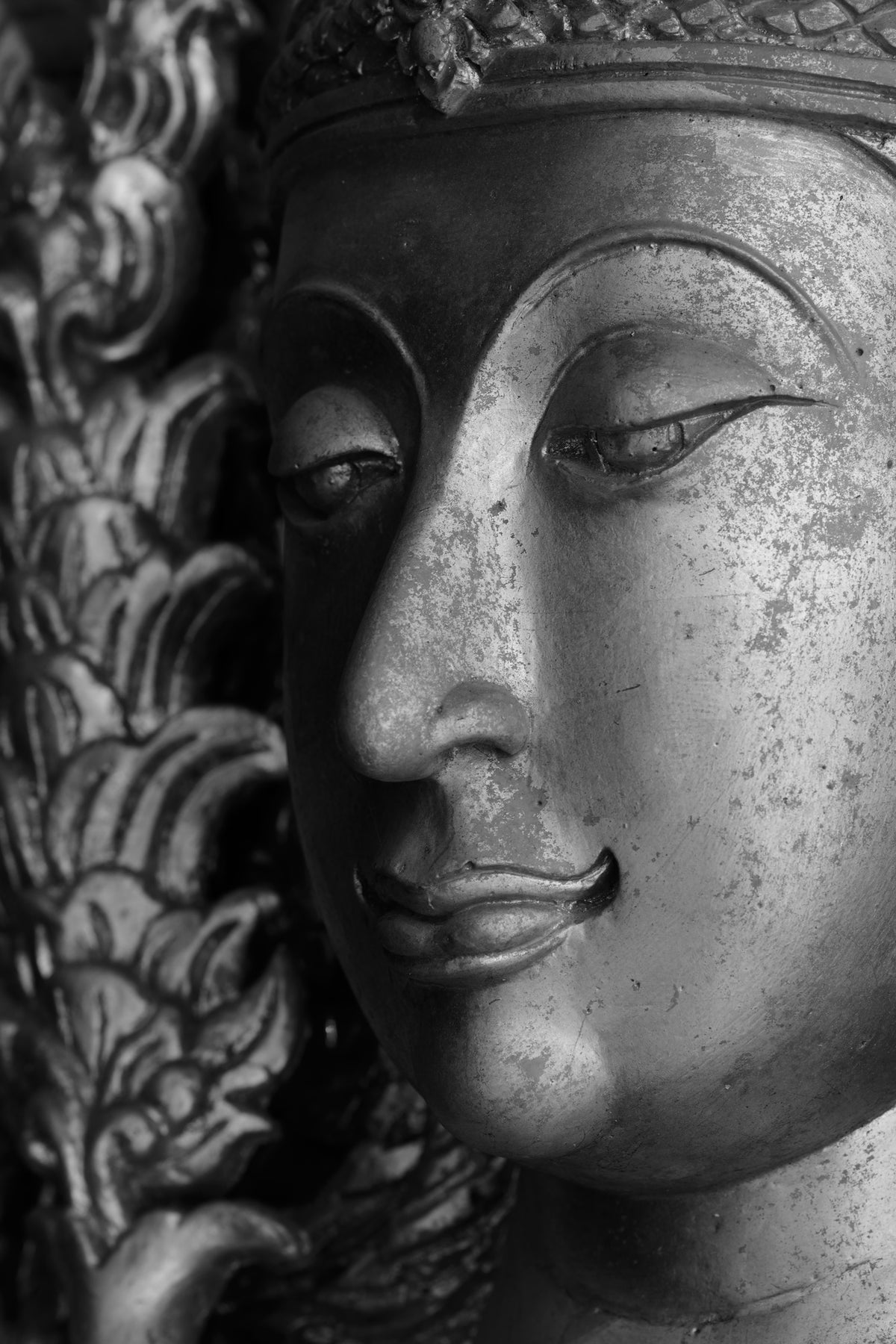 aluminium-print-buddha-close-up