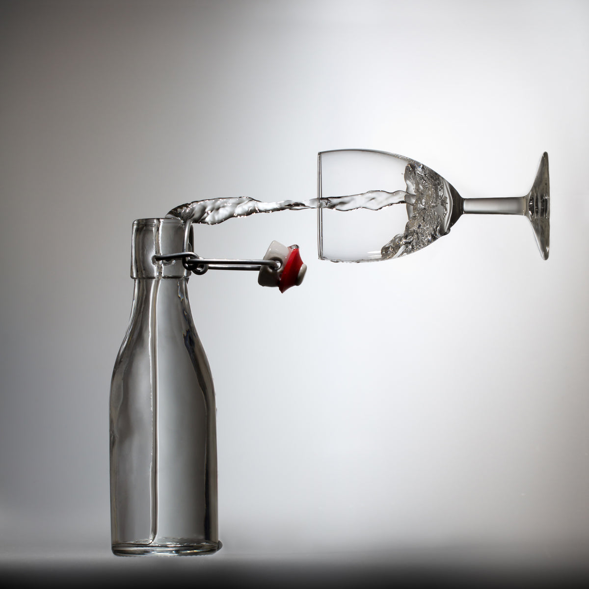 4-piece-aluminium-print-pouring