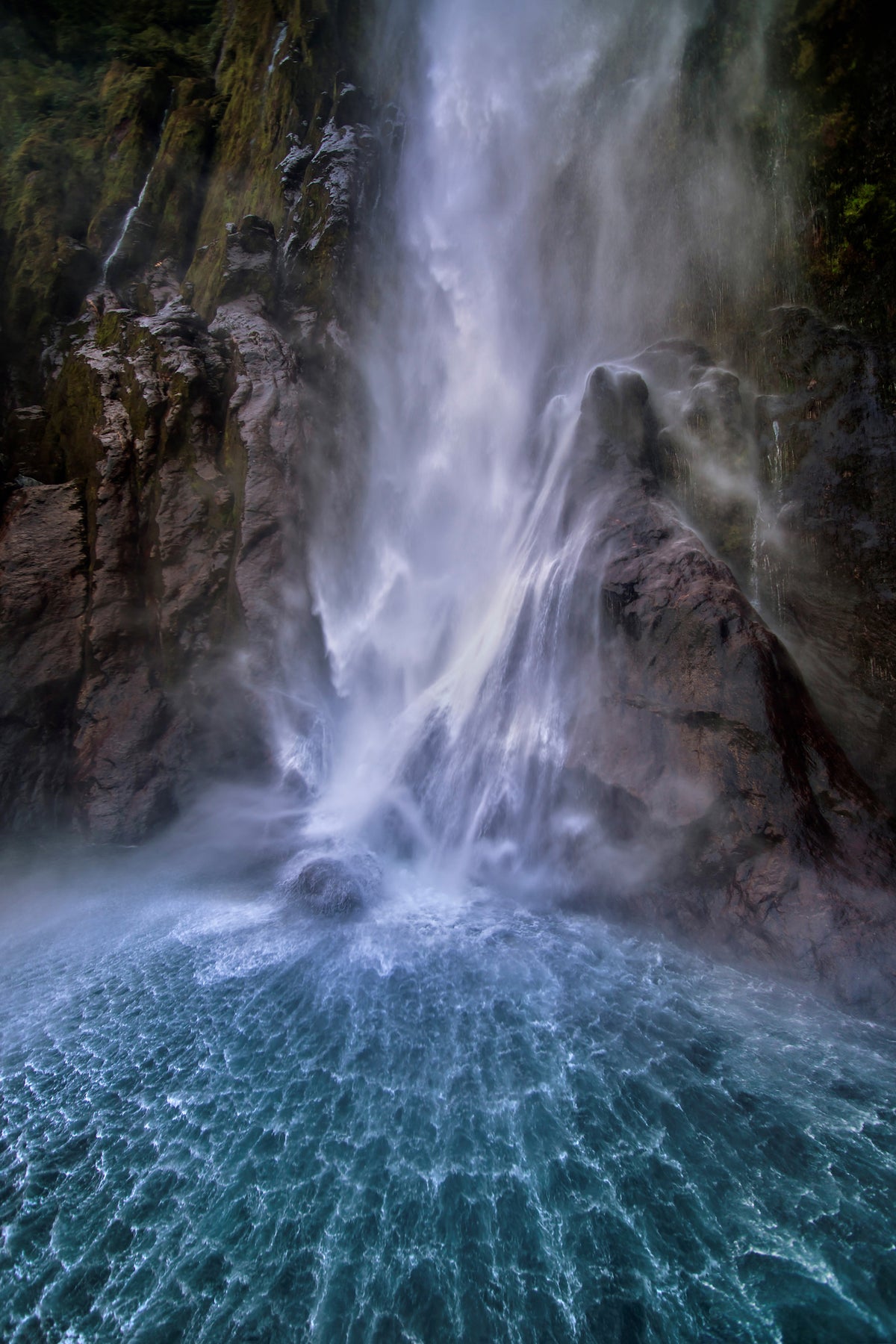 framedposter-print-stirling-falls-along-milford-sound
