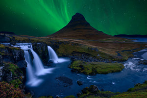modern-3-piece-aluminium-print-kirkjufell-under-a-boreal-green-sky