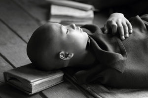framedcanvas-print-sleeping-buddha