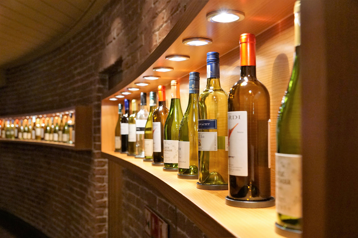 3-piece-aluminium-print-in-the-wine-bar