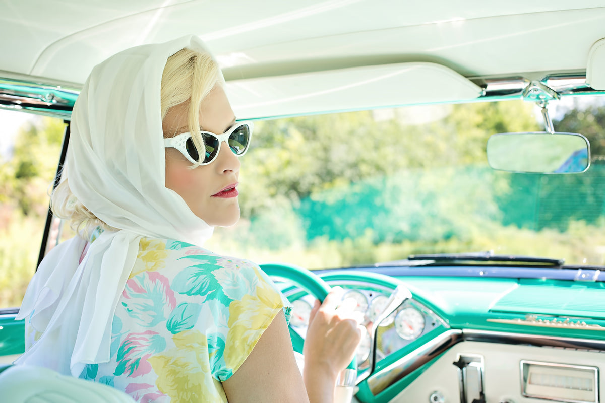 canvas-print-retro-lady