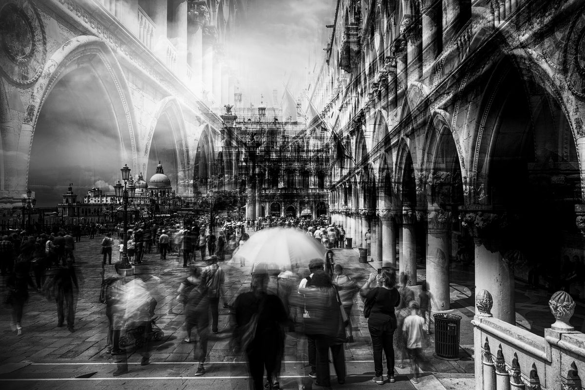 framedposter-print-the-tourists