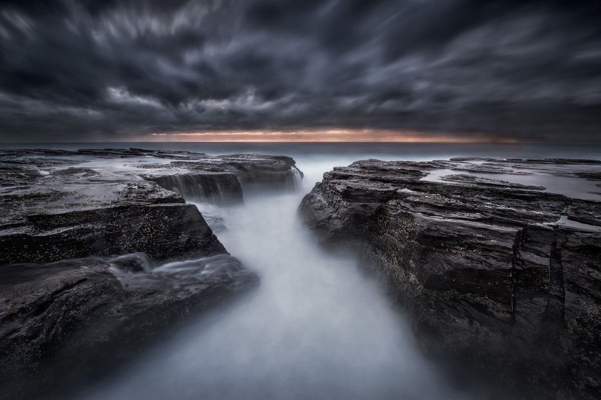 aluminium-print-the-darkness-before-dawn