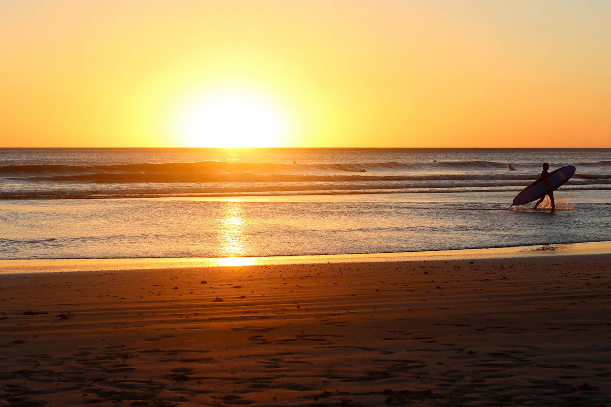 3-piece-canvas-print-the-lonely-surfer