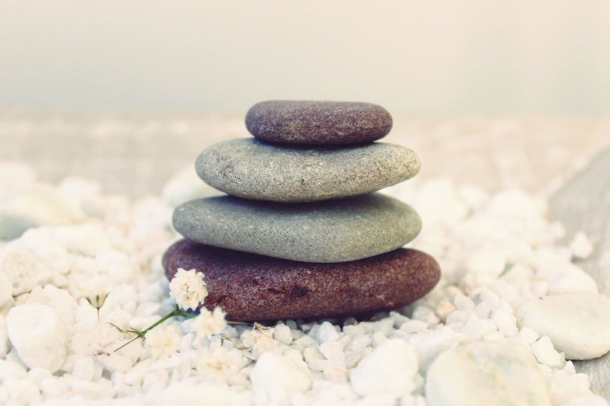 3-piece-acrylic-print-stone-balance