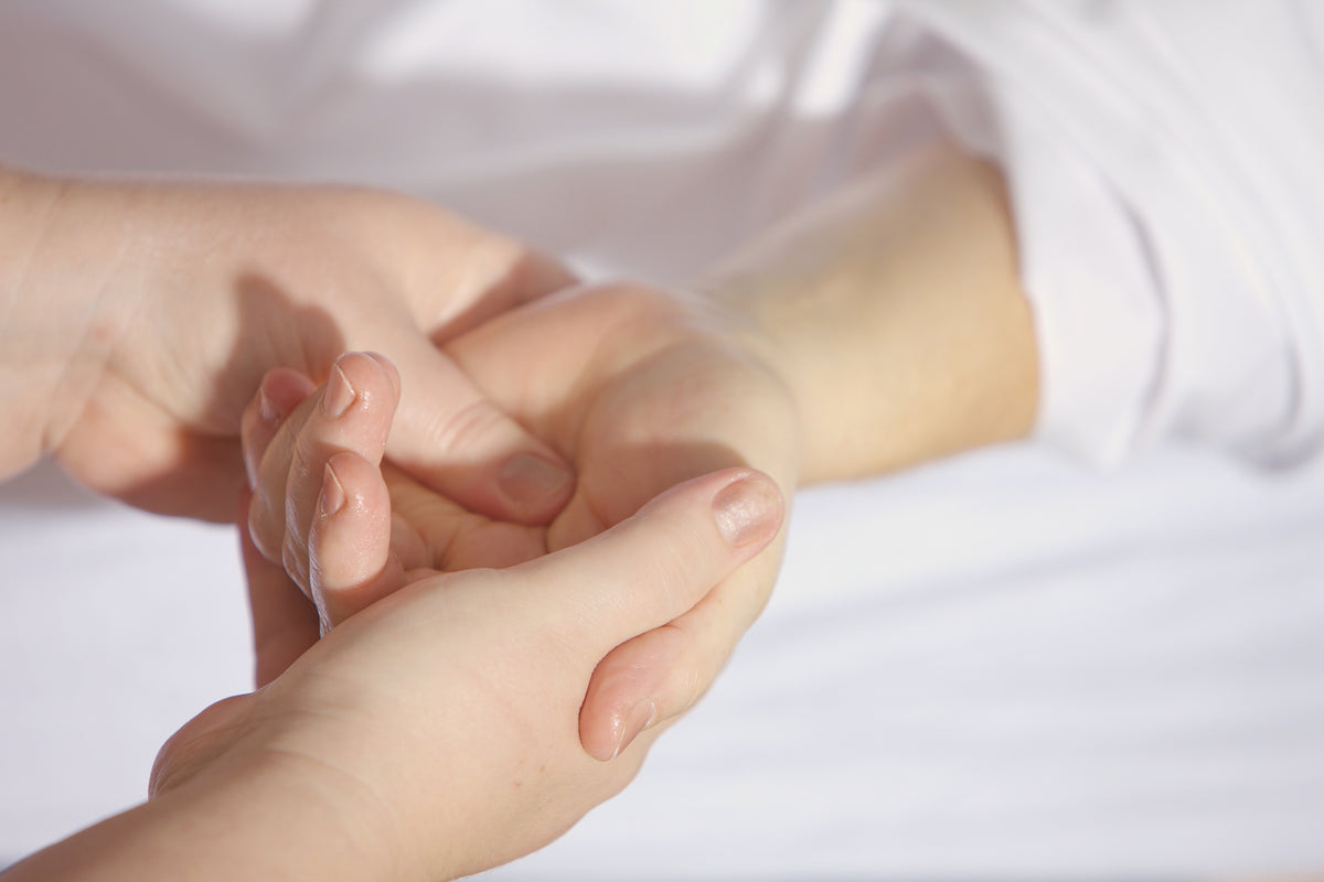 canvas-print-hand-massage