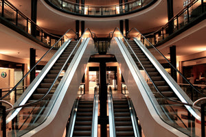 acrylic-print-escalator-in-shopping-mall