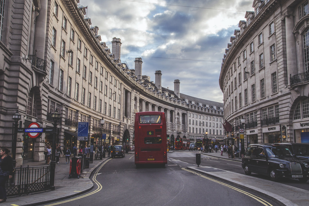 canvas-print-typical-london