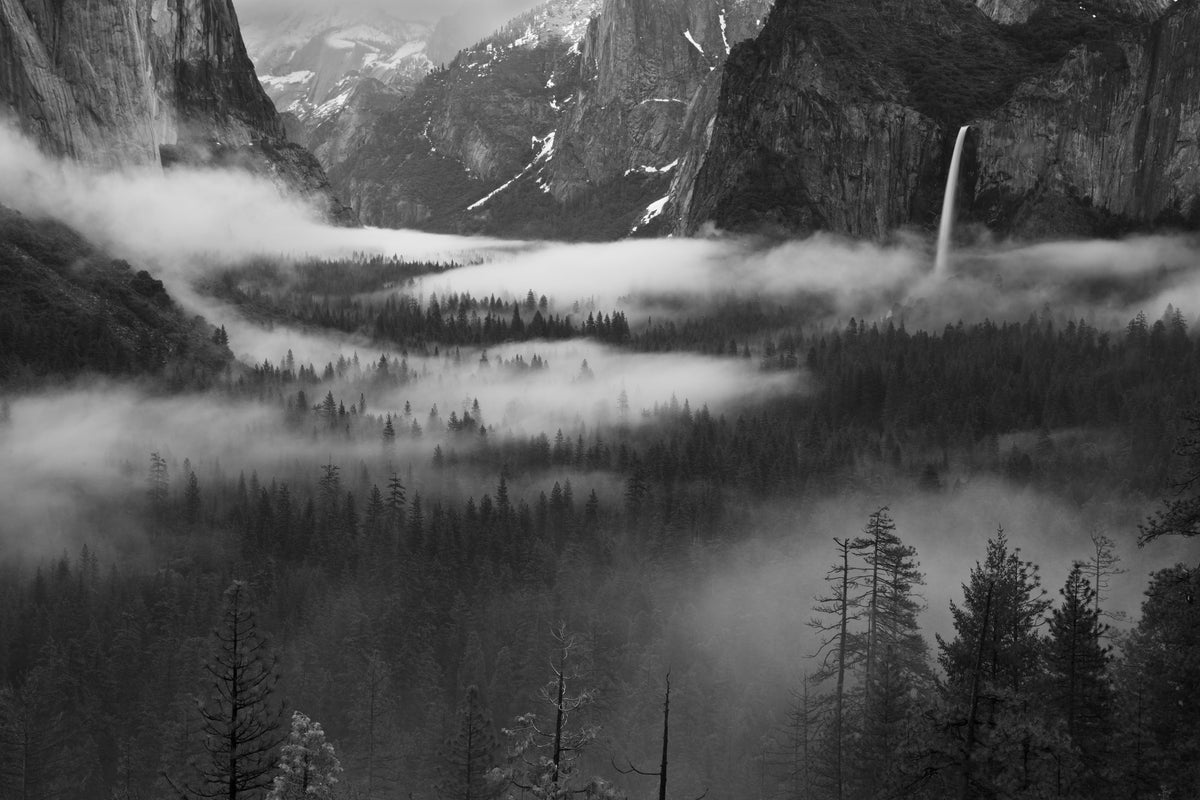 modern-3-piece-canvas-print-fog-floating-in-yosemite-valley