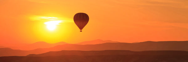 panoramic-poster-print-hot-air-balloon-at-sunset-panorama