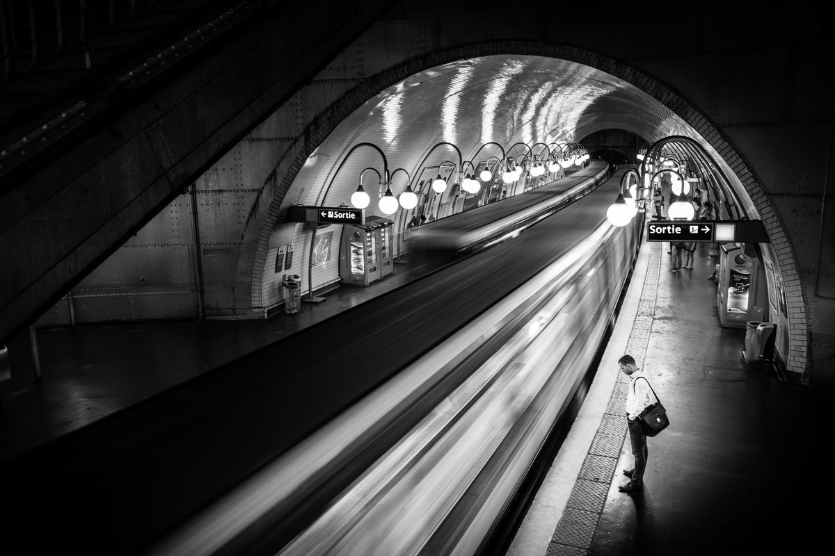canvas-print-paris-metro