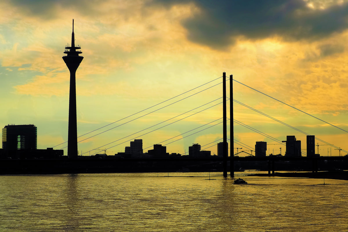 3-piece-aluminium-print-skyline-in-the-evening-light