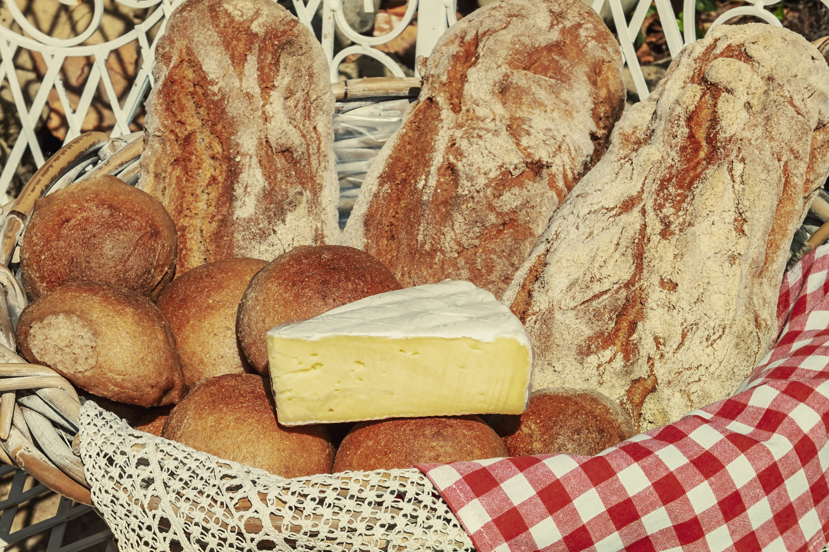canvas-print-picnic-bread-basket