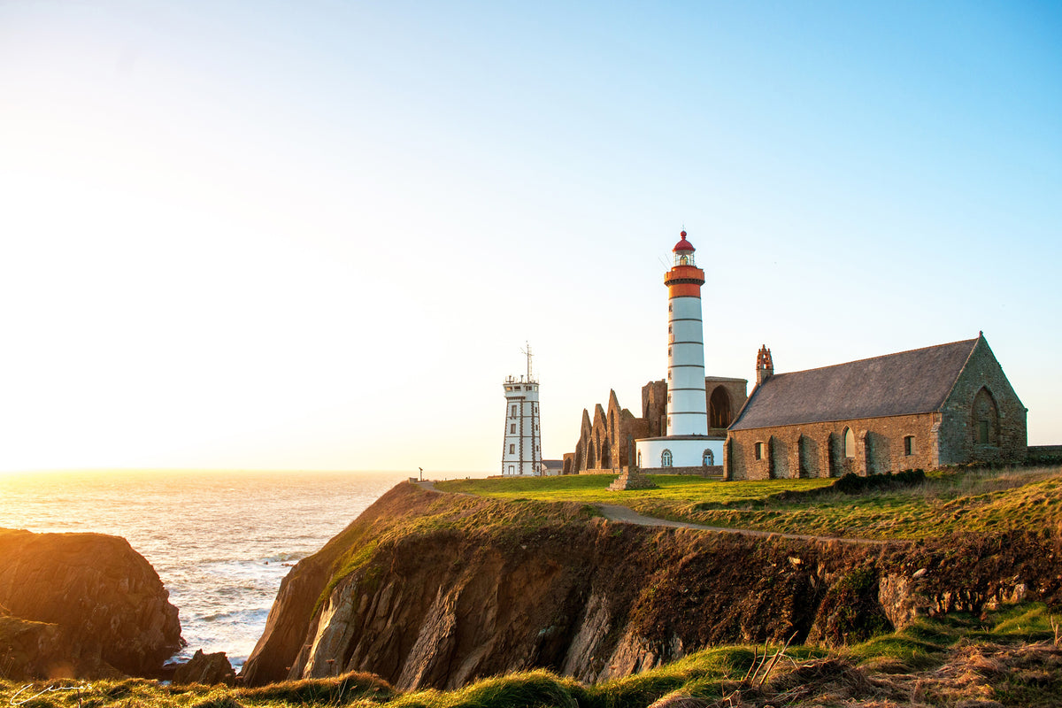 3-piece-canvas-print-the-lighthouse-at-sunrise