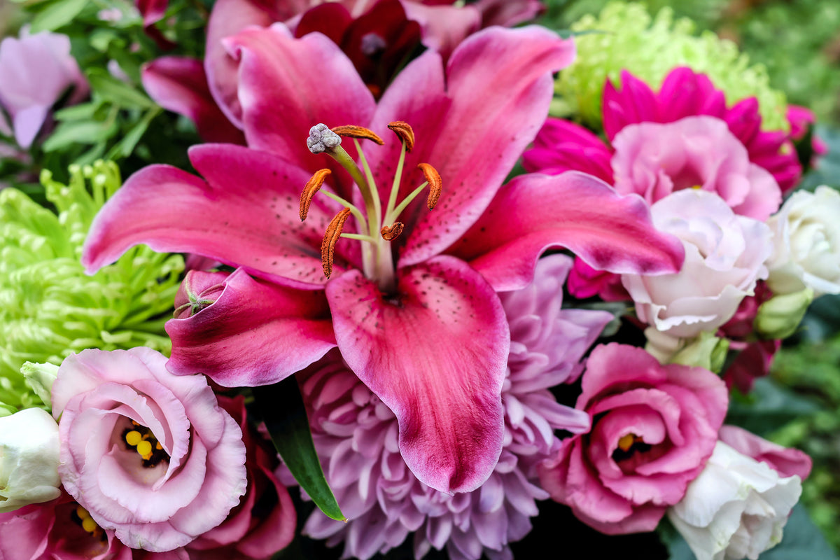 3-piece-canvas-print-bouquet-with-lily