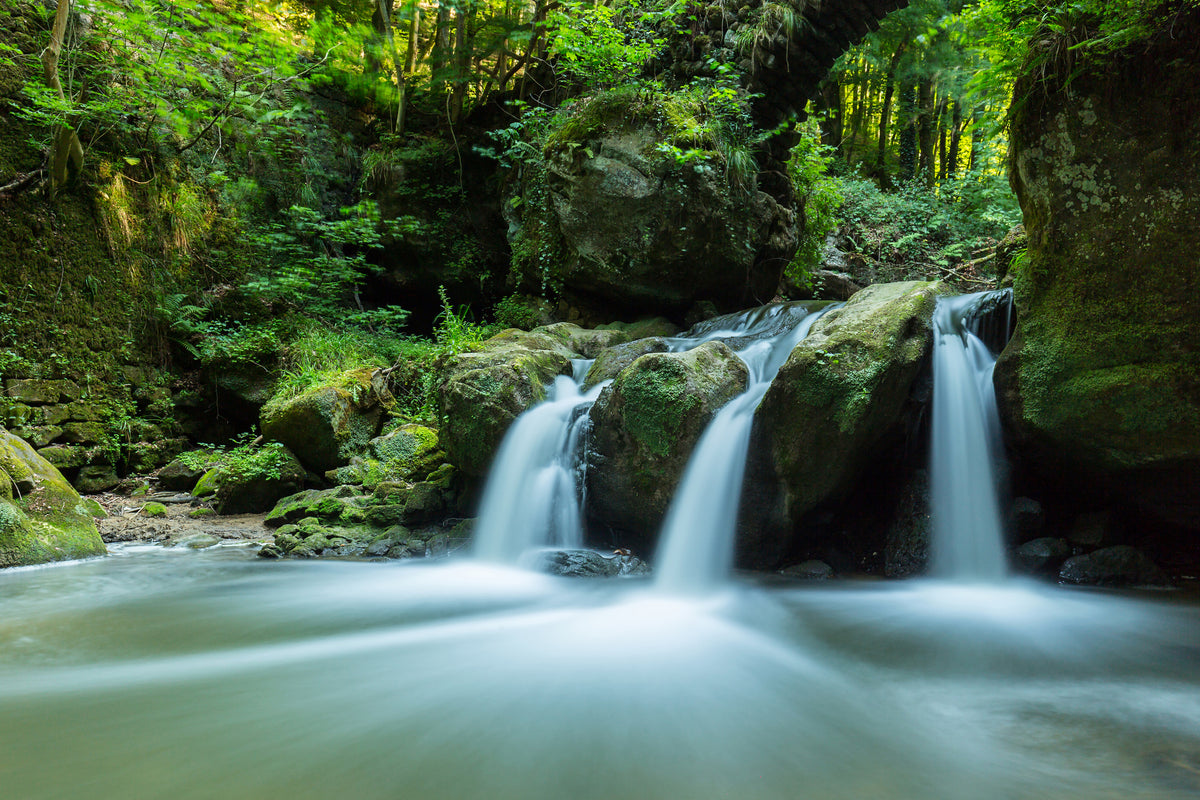 modern-3-piece-acrylic-print-falling-water-in-the-wood