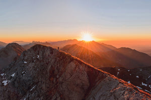 modern-3-piece-canvas-print-running-on-the-ridge