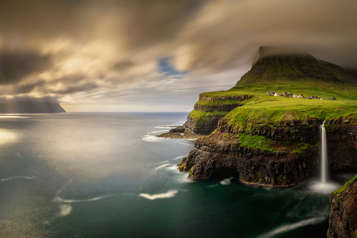modern-3-piece-canvas-print-gasadalur-and-mykines