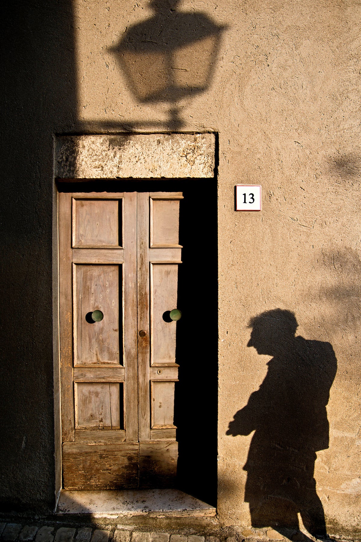 poster-print-street-and-shadow