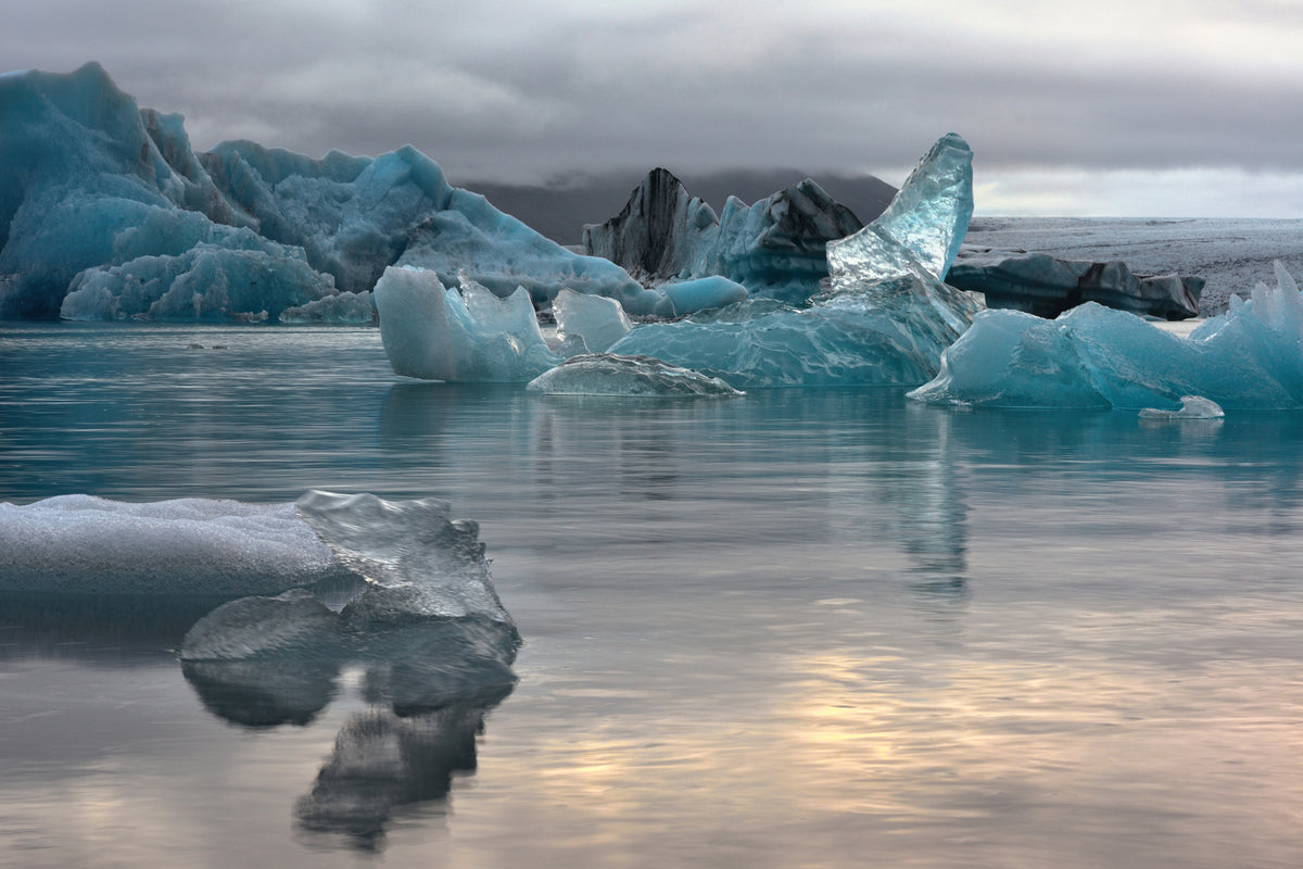 framedcanvas-print-ice-grave