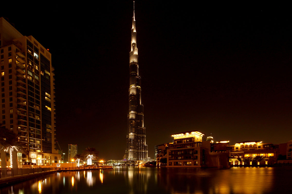 canvas-print-at-night-in-dubai
