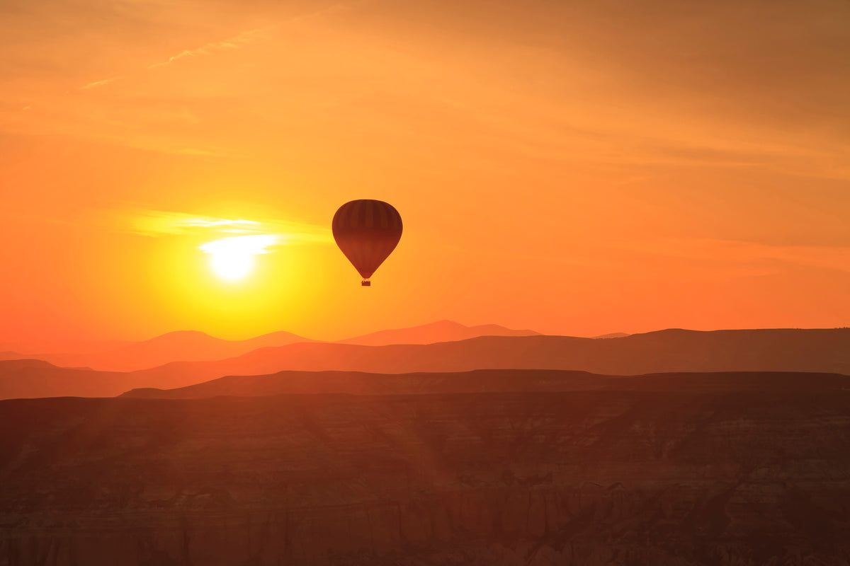 aluminium-print-hot-air-balloon-at-sunset