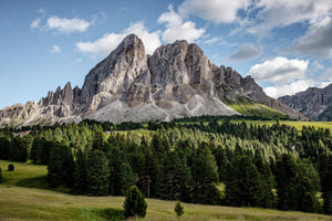 acrylic-print-imposing-mountain-landscape
