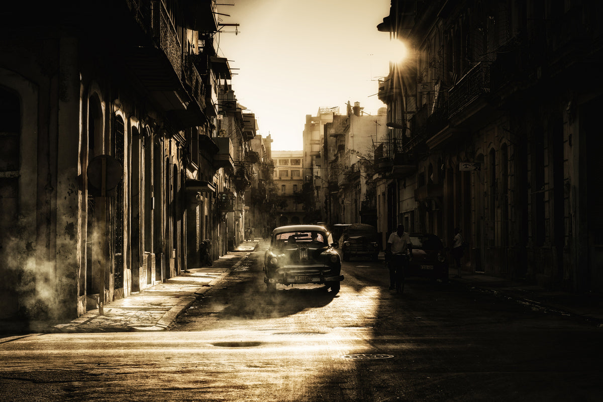 framedcanvas-print-mystic-morning-in-havana