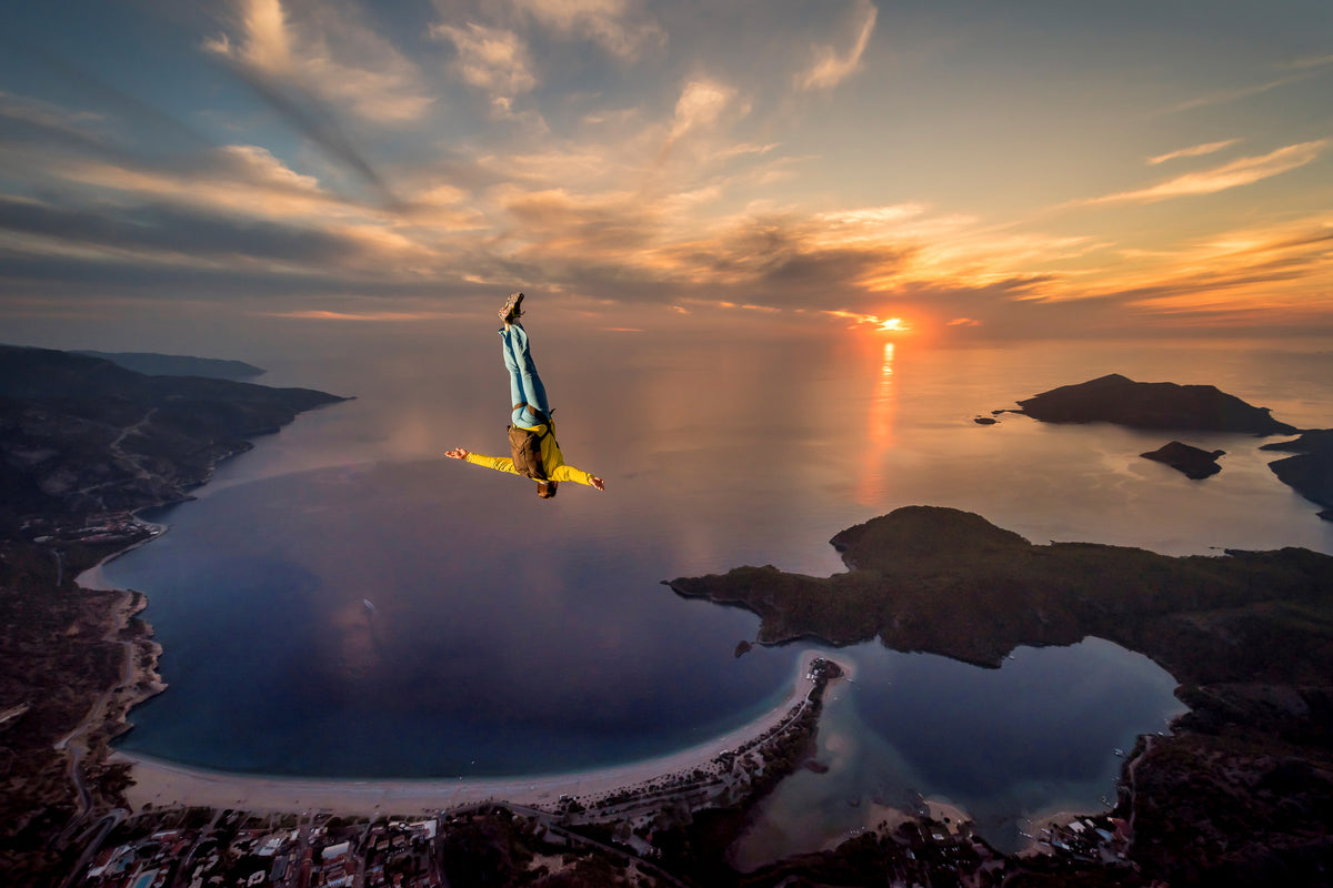 canvas-print-freefalling-with-guillaume-galvani
